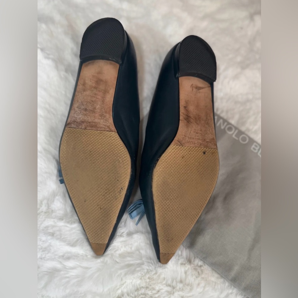 Manolo Blahnik pointed leather tassle flats 8.5 womens - Picture 4 of 10